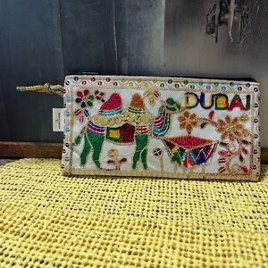 Embroidered Dubai Clutch - Multicolor